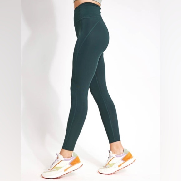 The Girlfriend Collective Compressive High Waisted Leggings - Picture 2 of 11